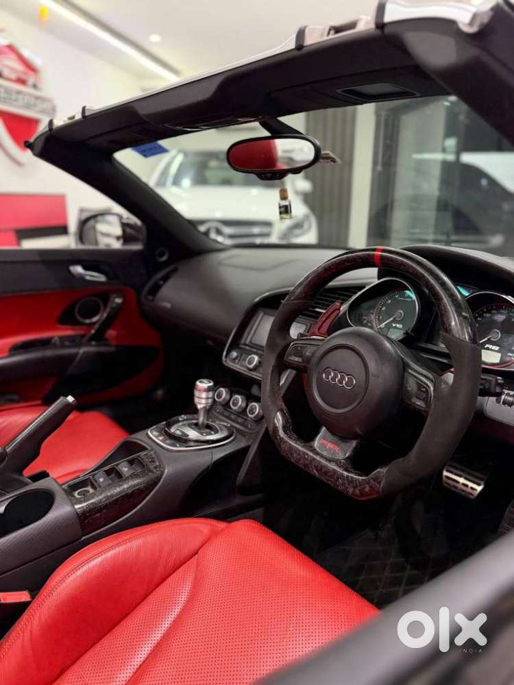 Audi R8 5.2 V10 Spyder, 2011, Petrol