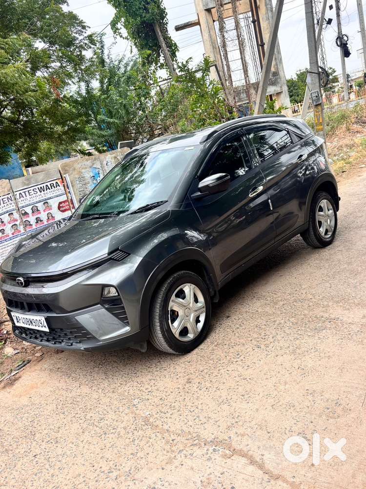 Tata Nexon Petrol 2024