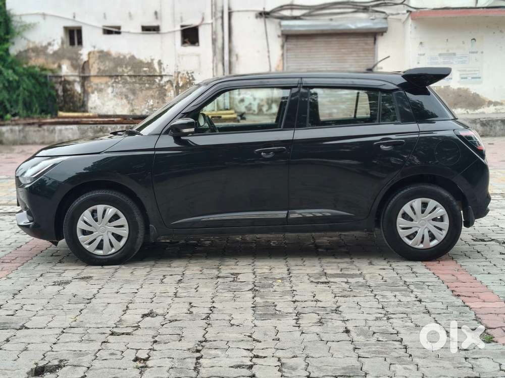 Maruti Suzuki Swift Vxi Optional, 2025, Petrol