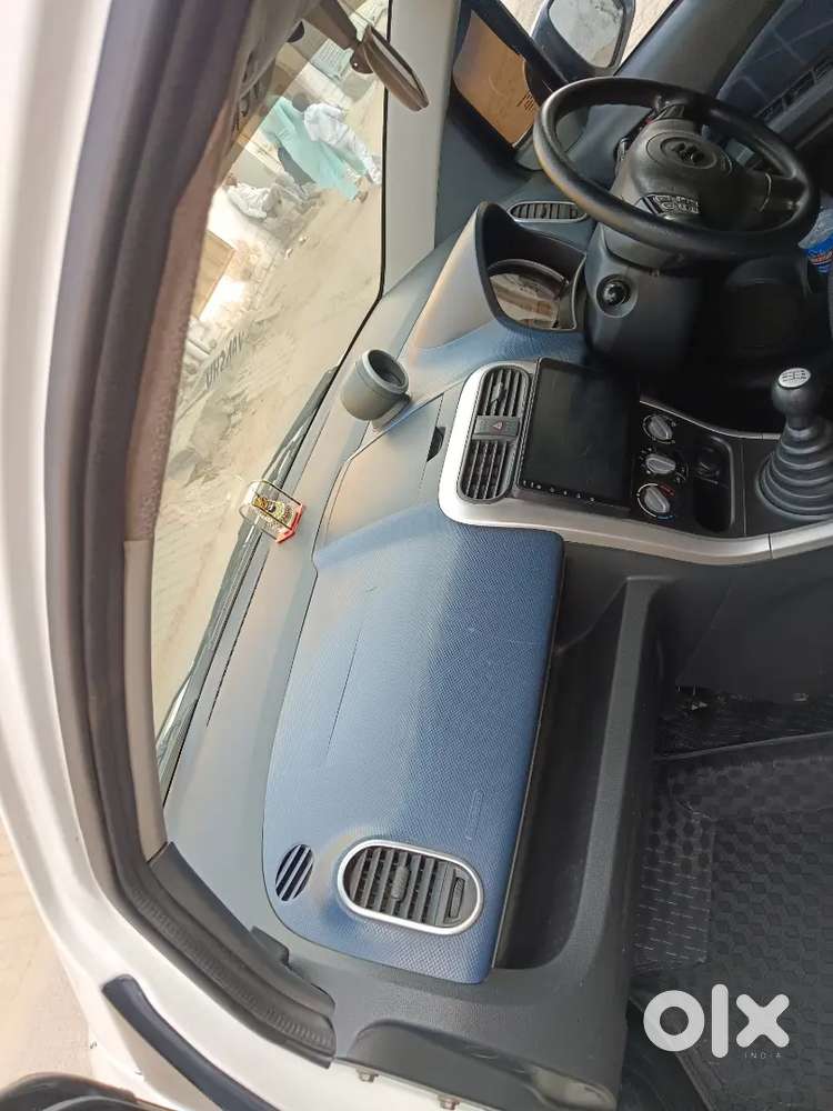 5 Owner 4 Tyre New New Insurance Touch Screen Back Camera
