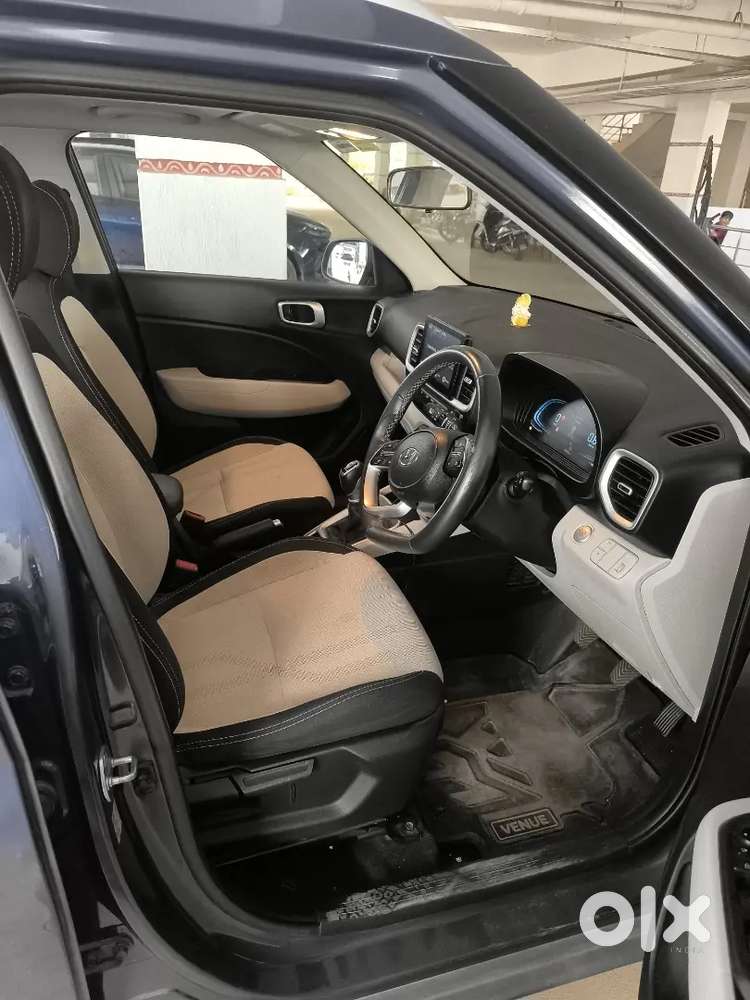 Hyundai Venue 2023 Diesel 66000 Km Driven