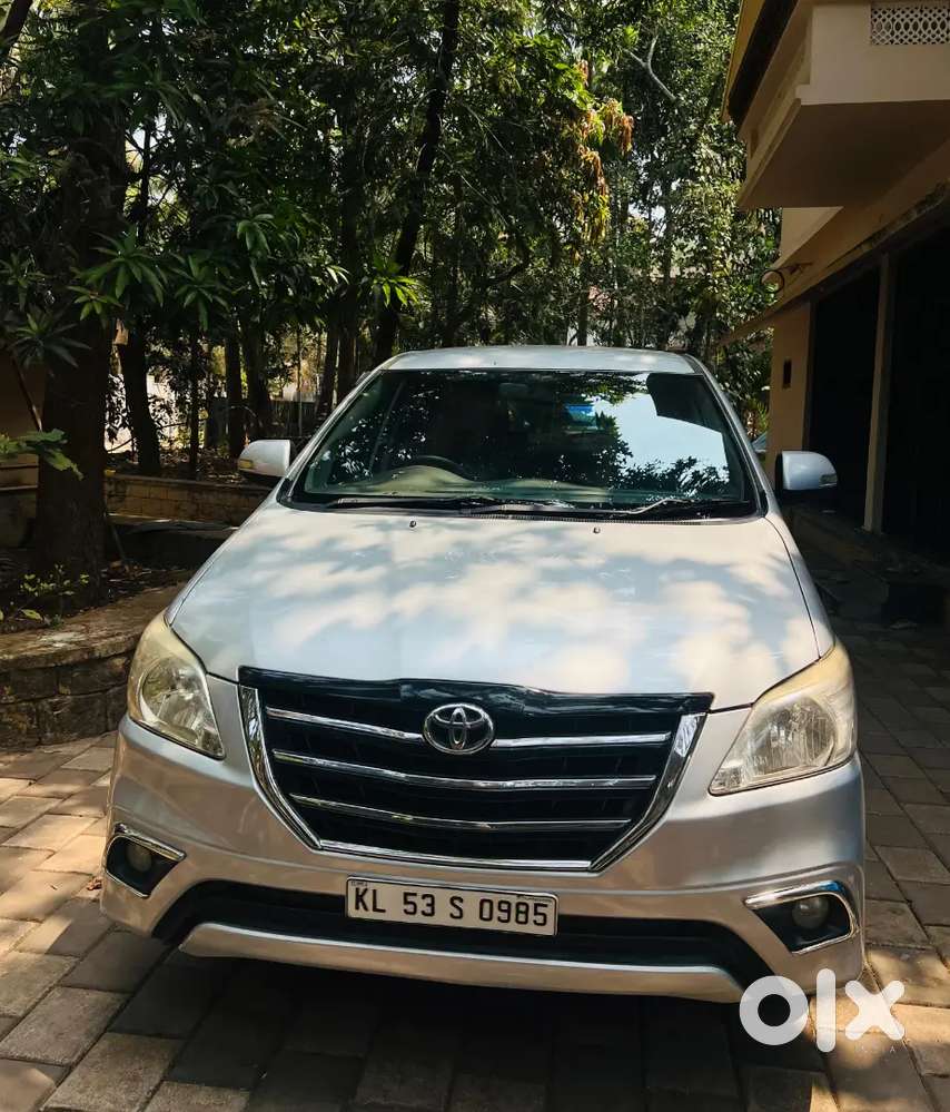 Toyota Innova 2012 Diesel Well Maintained