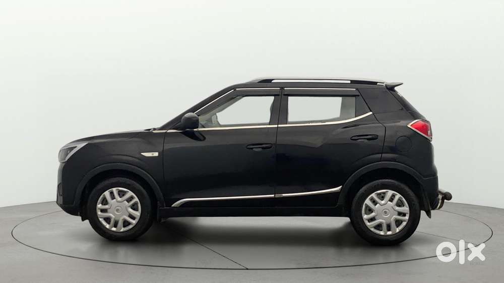 Mahindra Xuv300 W4, 2022, Petrol