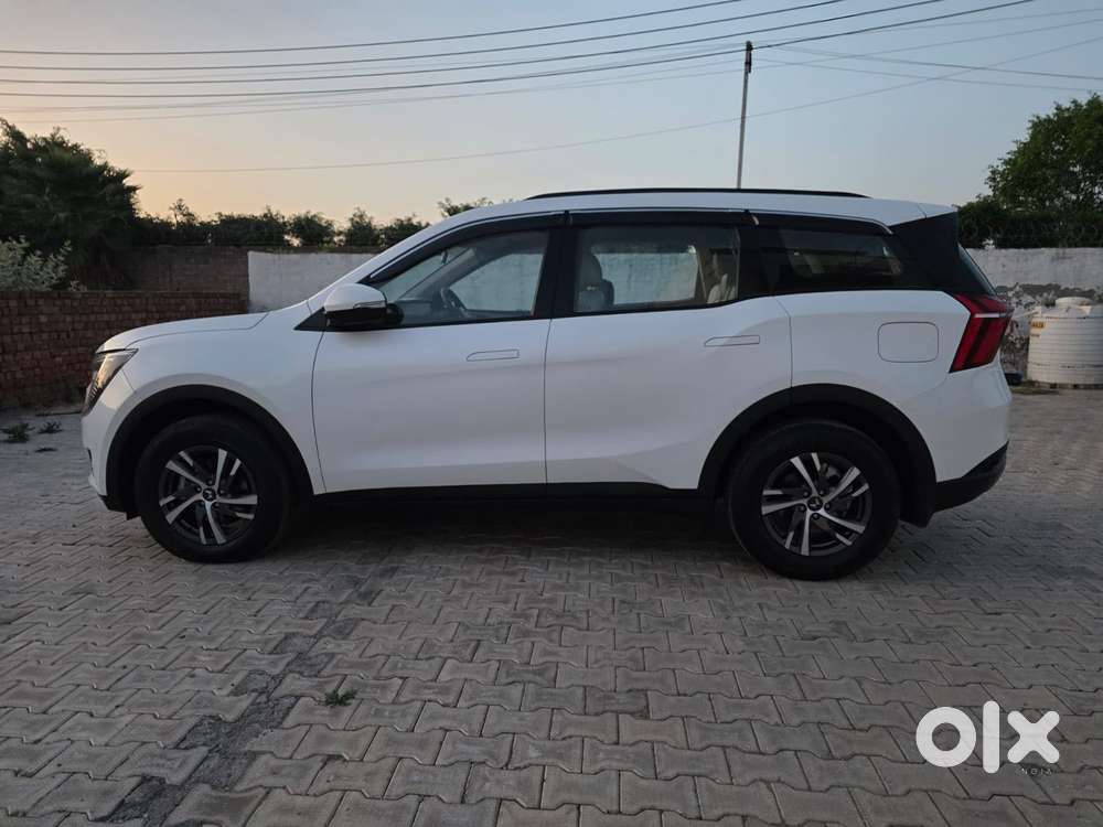 Mahindra Xuv700 2.2 Ax 5 Diesel At 7 Str, 2023, Diesel