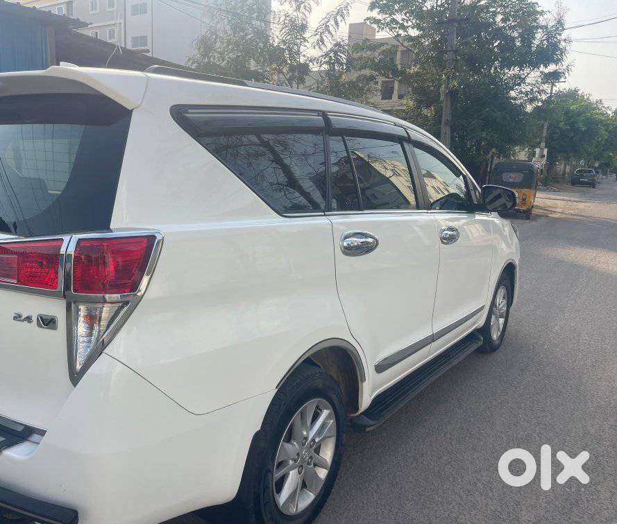 Toyota Innova Crysta 2.4 V 8 Str, 2020, Diesel