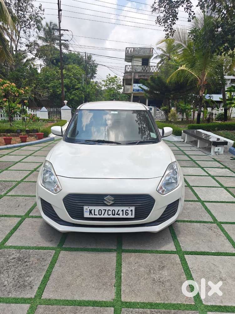 Maruti Suzuki Swift Vxi 1.2 Abs Bs-iv, 2018, Petrol