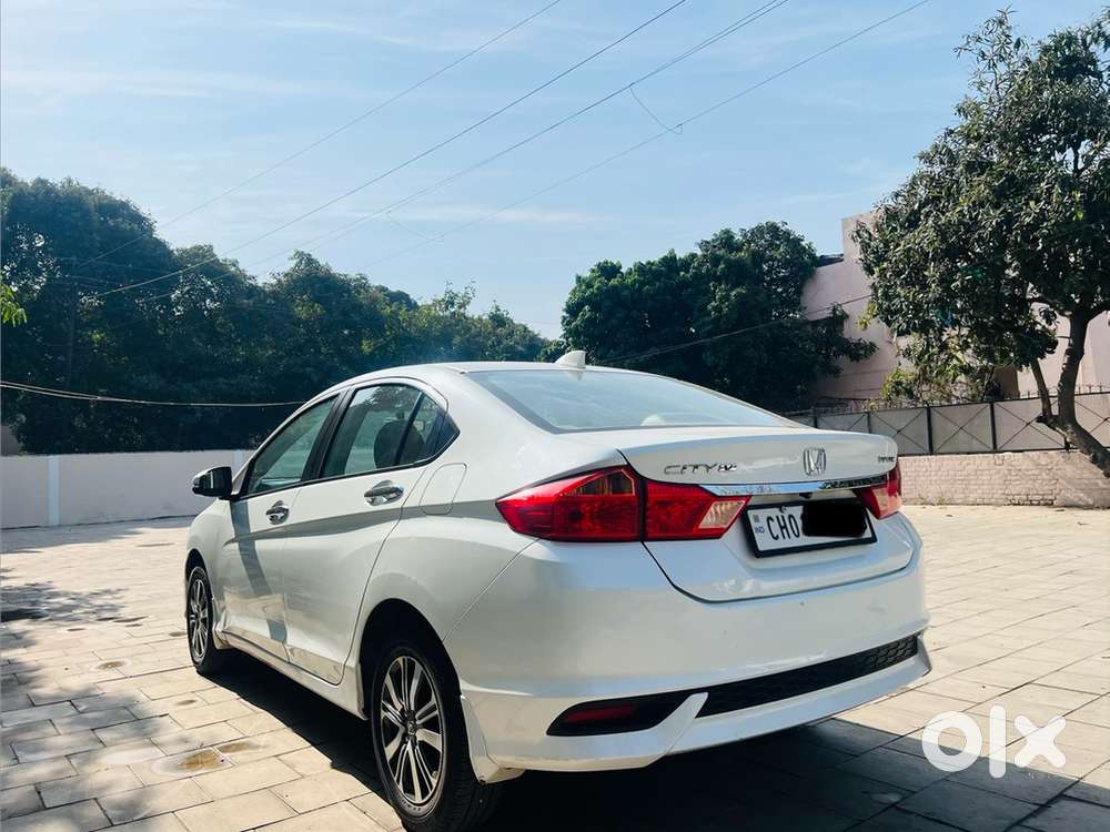 Honda City V Mt Petrol 2018  1st Owner  62000 Drivenwell Maintained