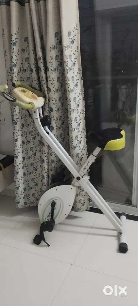Cockatoo Foldable Exercise Cycle X-Bike - working - For Home Gym Fitn