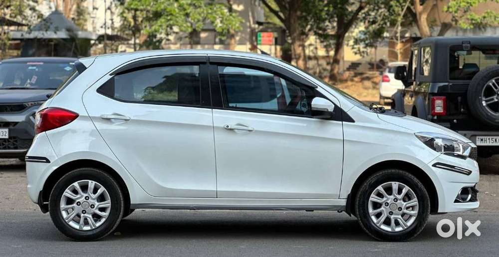 Tata Tiago 1.2 Revotron Xza, 2017, Petrol