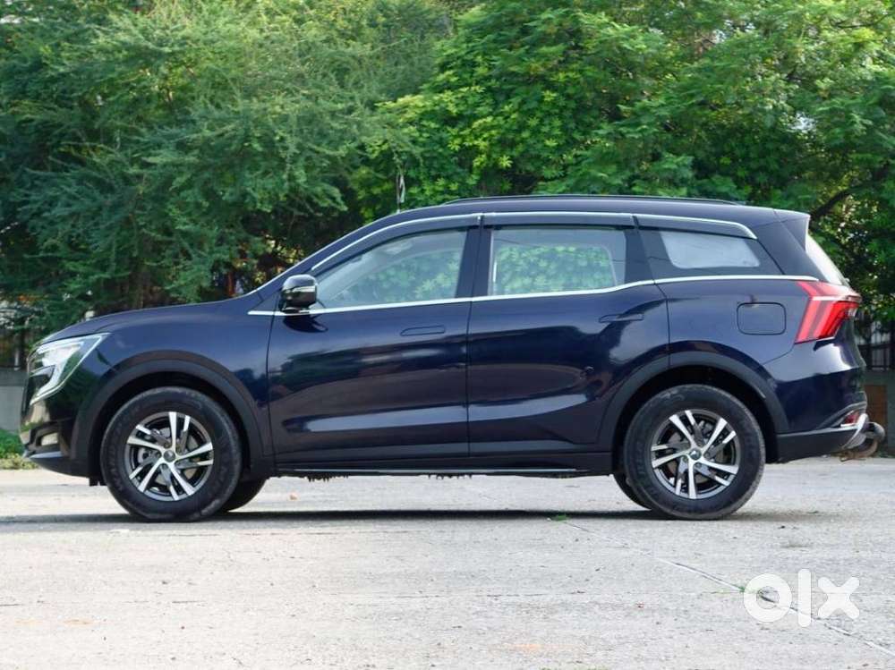Mahindra Xuv700 2.0 Ax 7 Petrol Mt Str, 2022, Petrol