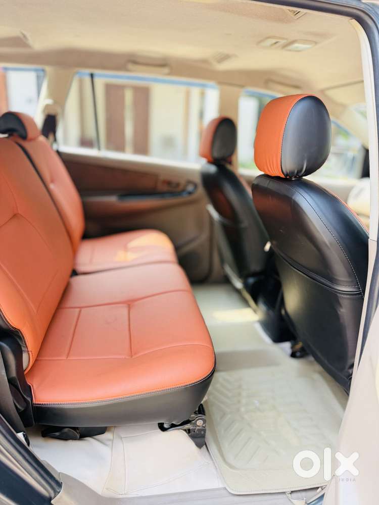 Toyota Innova 2.5 G (diesel) 8 Seater, 2016, Diesel