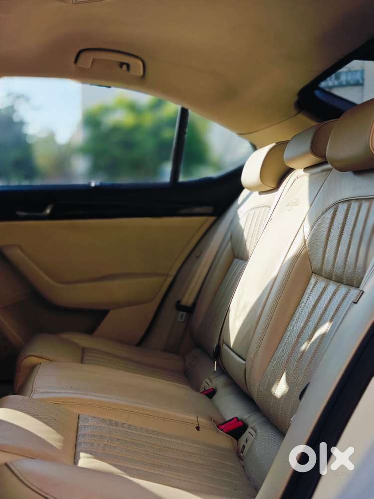 Skoda Superb L&k 1.8 Tsi At, 2020, Petrol