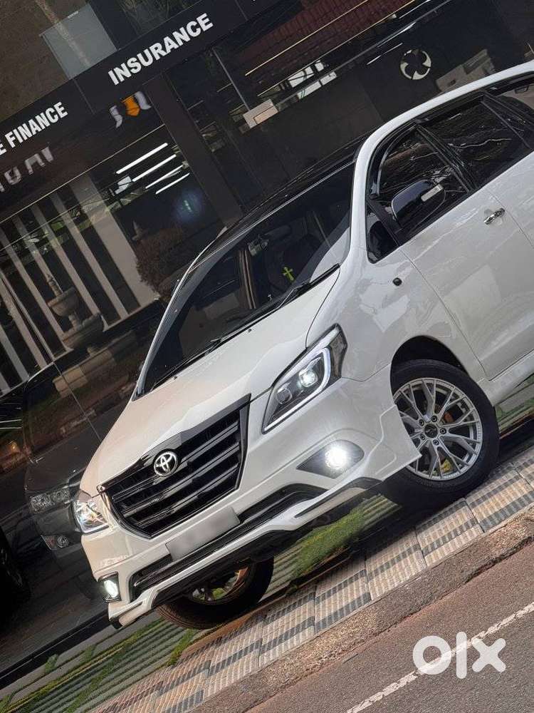 Toyota Innova 2.5 G (diesel) 8 Seater, 2015, Diesel