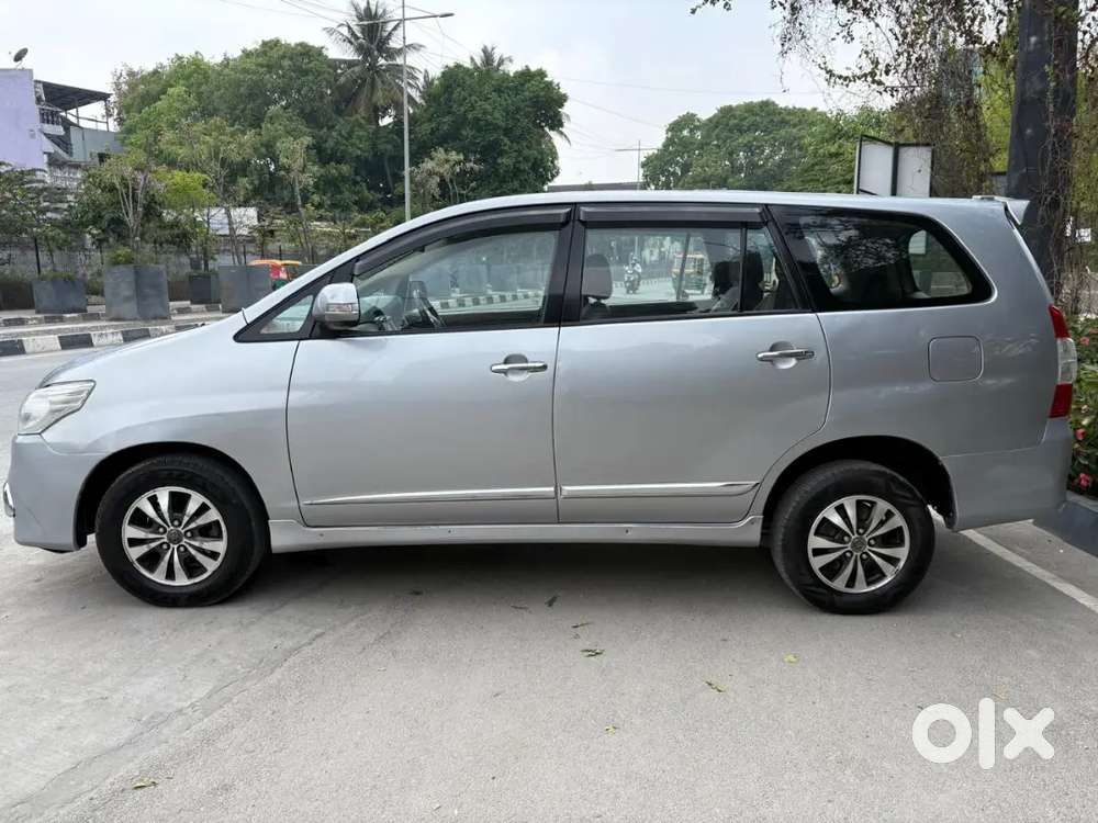 Toyota Innova 2015 Diesel Well Maintained