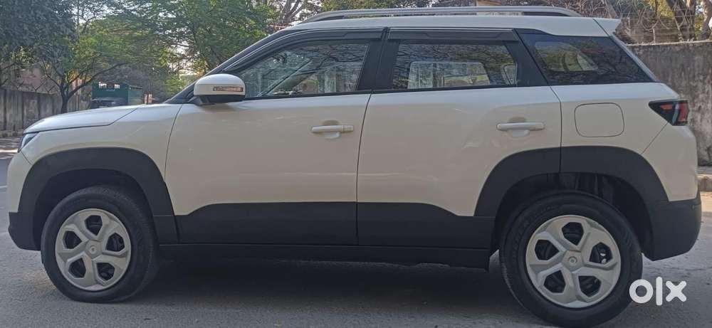 Maruti Suzuki Brezza 1.5 Vxi Smart Hybrid, 2022, Petrol