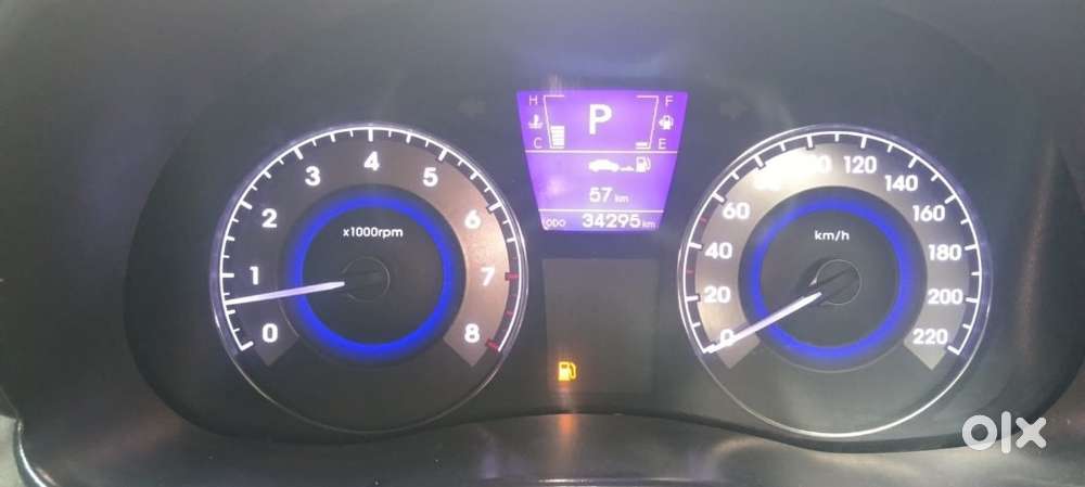 Hyundai Verna 1.6 S (o) Vtvt At, 2015, Petrol