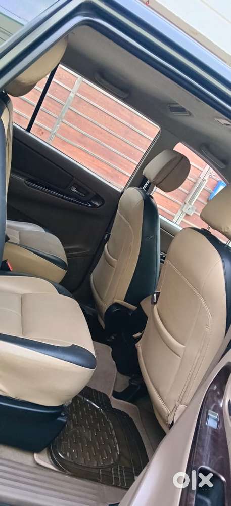 Toyota Innova 2.5 Zx 7 Str Bs-iv, 2015, Diesel