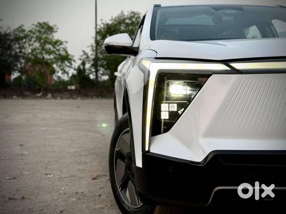 Mahindra Xev9s, 2026, Electric