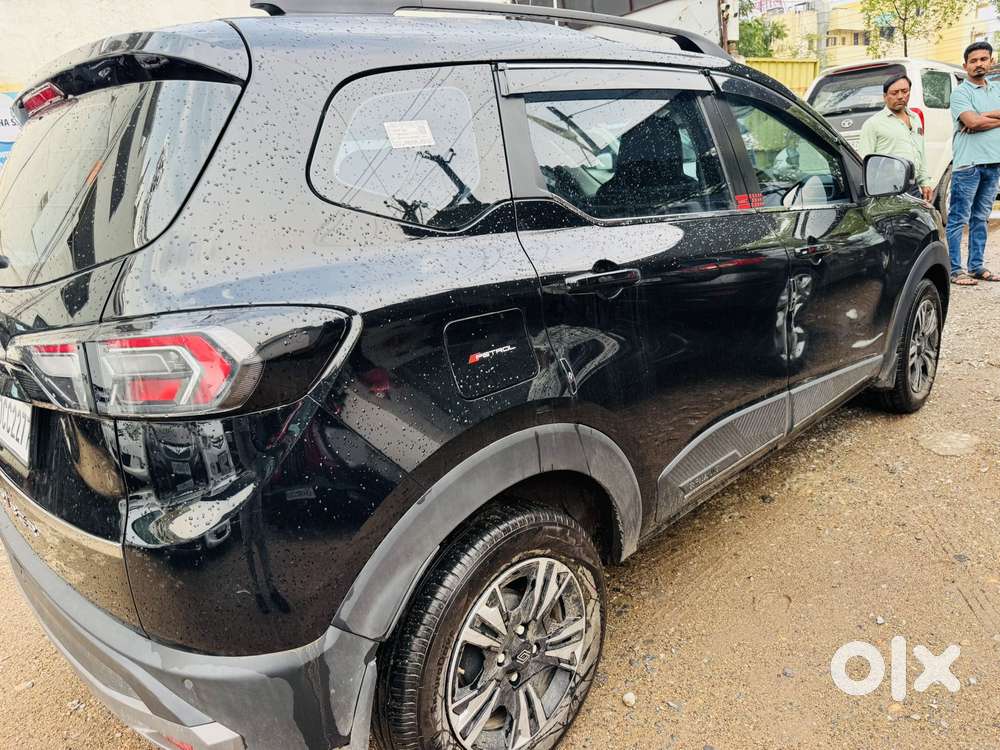 Renault Triber Rxz, 2025, Petrol
