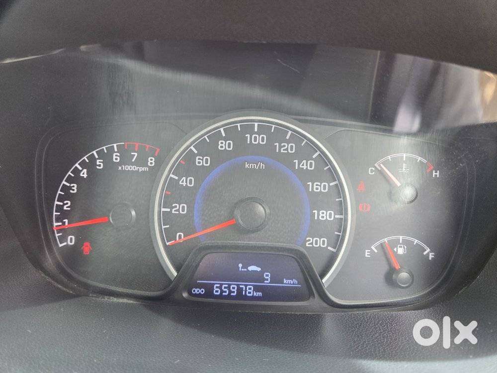 Hyundai Grand I10 Sportz, 2017, Petrol
