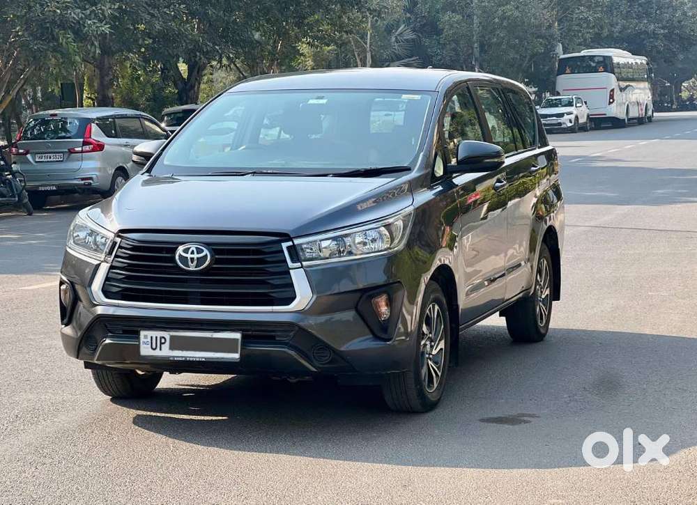 Toyota Innova Crysta 2.4 G Mt, 2022, Diesel