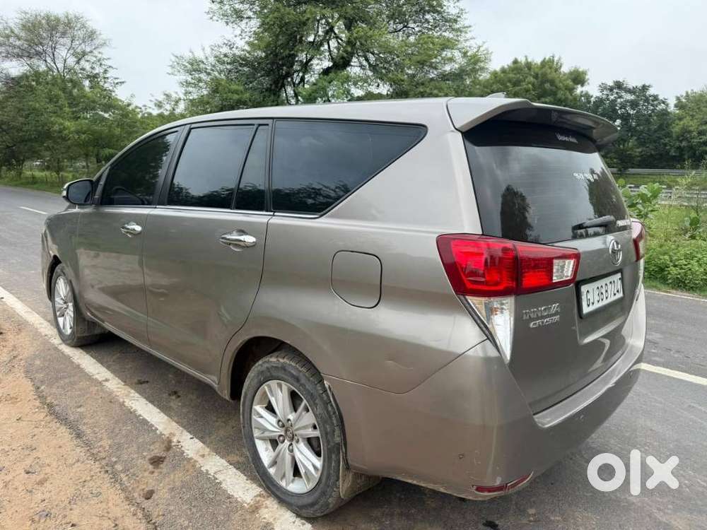 Toyota Innova Crysta 2.8 Z, 2016, Diesel