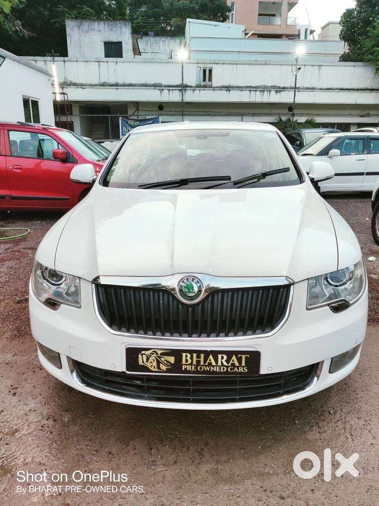 Skoda Superb Elegance 1.8 Tsi At, 2011, Petrol