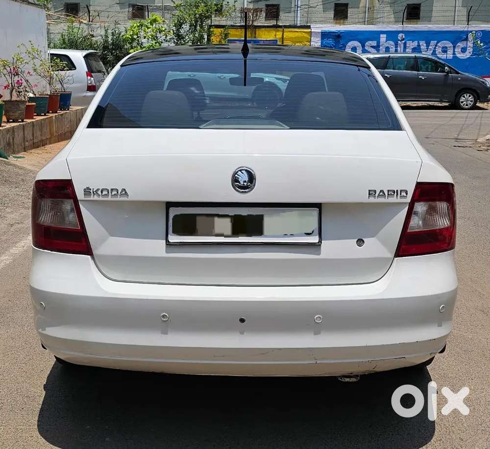 Skoda Rapid 2015 Diesel 135000 Km Drive Auto Transmission
