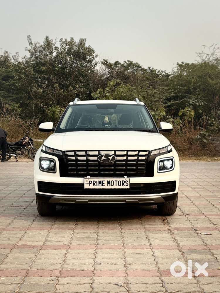 Hyundai Venue Sx Mt, 2023, Petrol