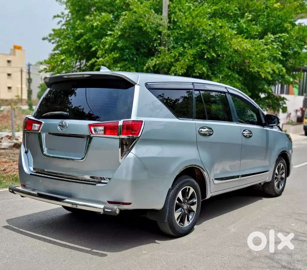 Toyota Innova Crysta 2016