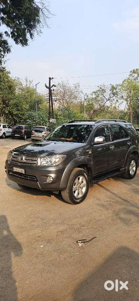 Toyota Fortuner 3.0 4x4 Manual, 2011, Diesel