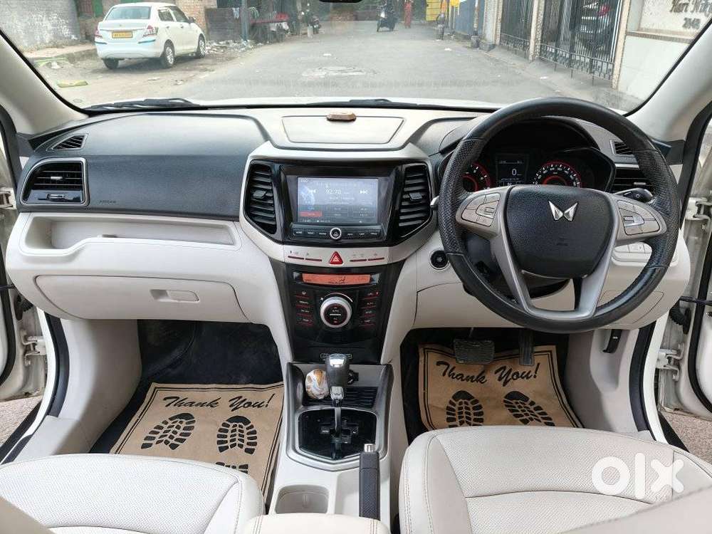 Mahindra Xuv300 1.2 W8 (o) Amt Petrol, 2023, Petrol