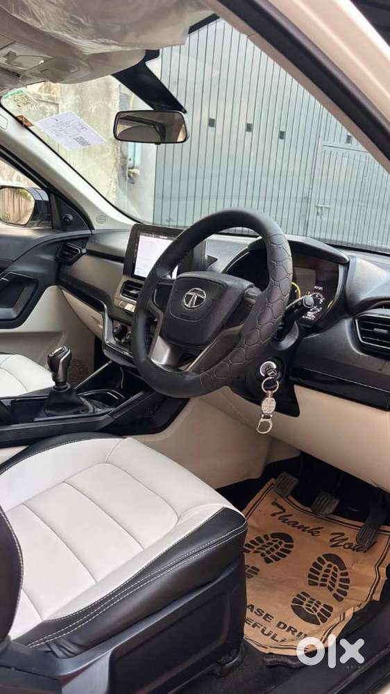 Tata Safari, 2023, Diesel