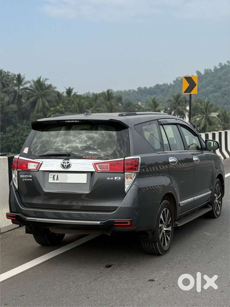 Toyota Innova Crysta