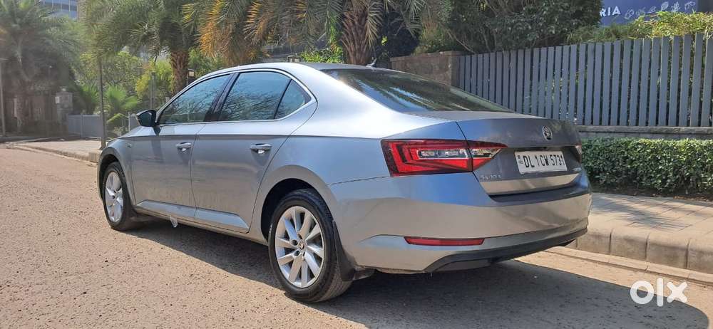 Skoda Superb Lk 1.8 Tsi At, 2017, Petrol
