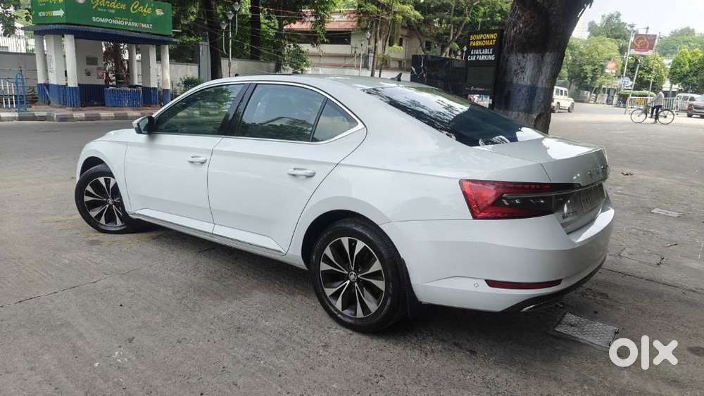 Skoda Superb 2.0 L&k Tsi At, 2022, Petrol