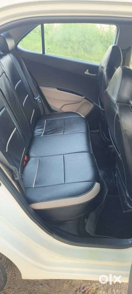 Hyundai Xcent 1.2l Kappa Dual Vtvt 5-speed Manual Base, 2015, Petrol