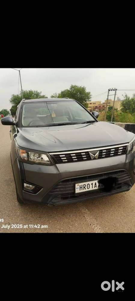 Mahindra Xuv300 W8 Option Diesel, 2023, Diesel