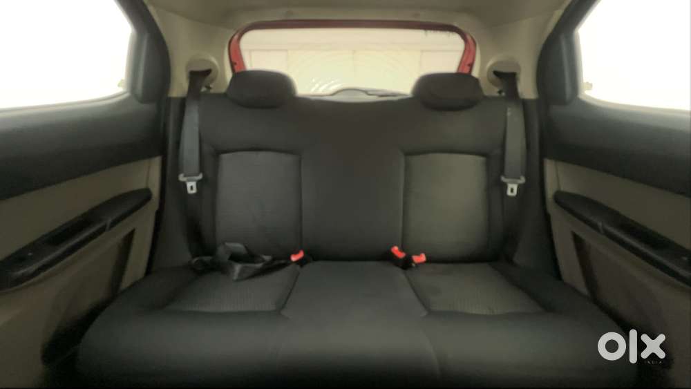 Tata Tiago Xza, 2017, Petrol