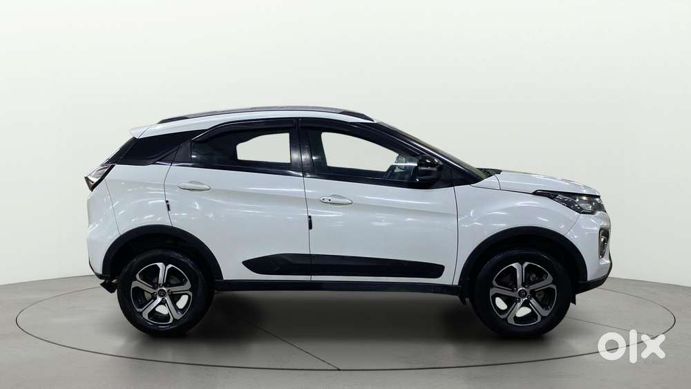 Tata Nexon 1.2 Revotron Xz Plus (s), 2021, Cng & Hybrids
