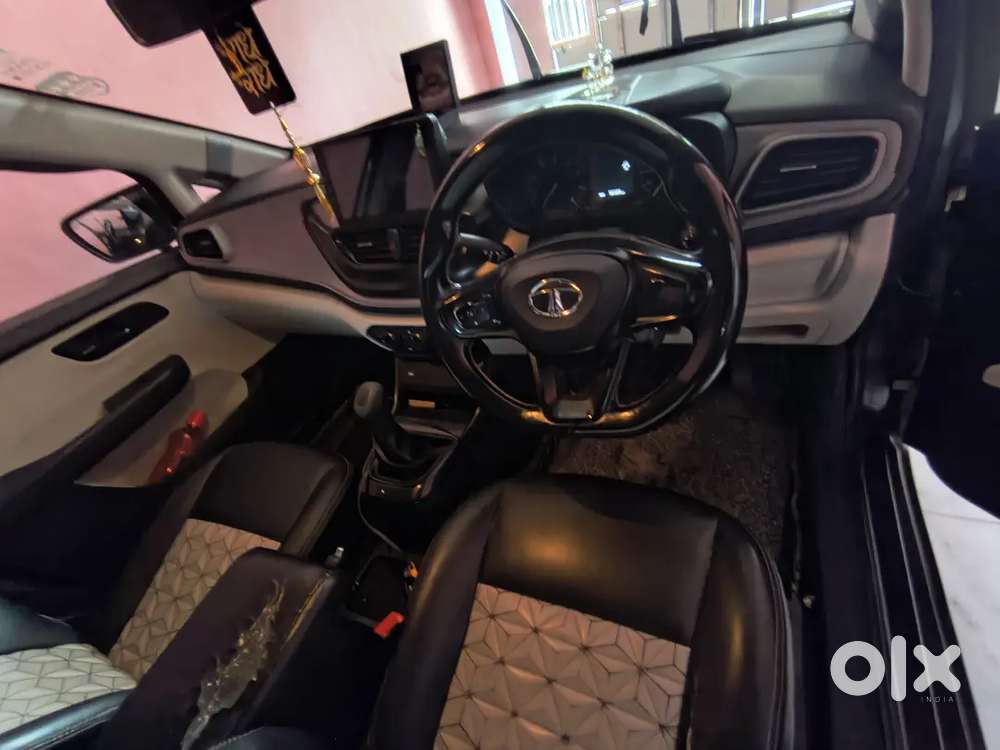 Tata Altroz 1.2 Xe 2021 Car