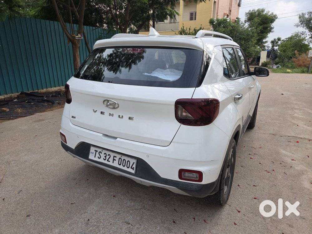 Hyundai Venue Sx (o) Mt 1.5 Diesel, 2020, Diesel