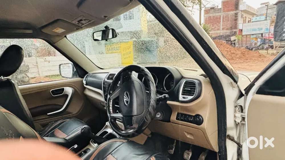 Mahindra Tuv 300 2015