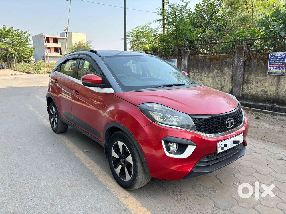 Tata Nexon 1.2 Revotron Xza Plus Dualtone, 2018, Petrol