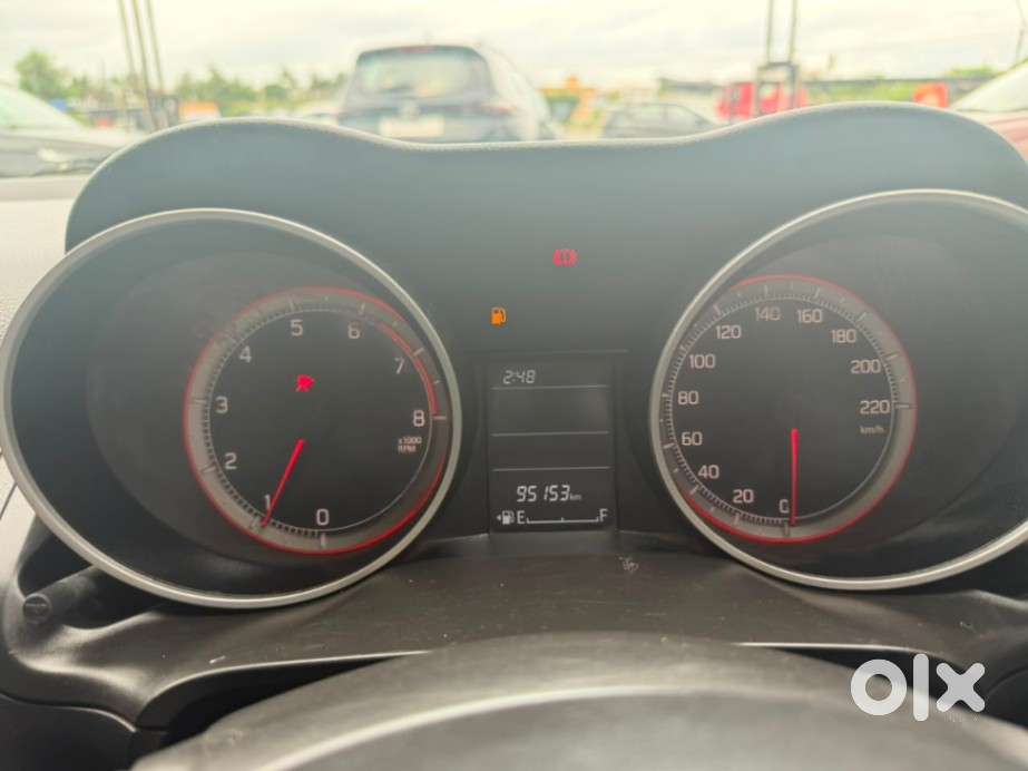 Maruti Suzuki Swift Vxi Abs Bsiv, 2021, Petrol