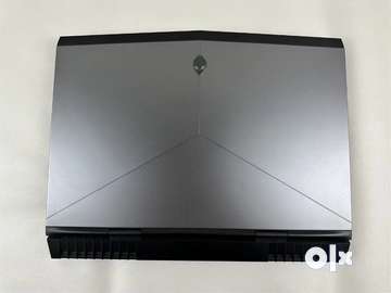 Alienware 17 R4 i7-7700HQ 2.80GHz 8GB RAM 1TB HDD 17.3 FHD GTX