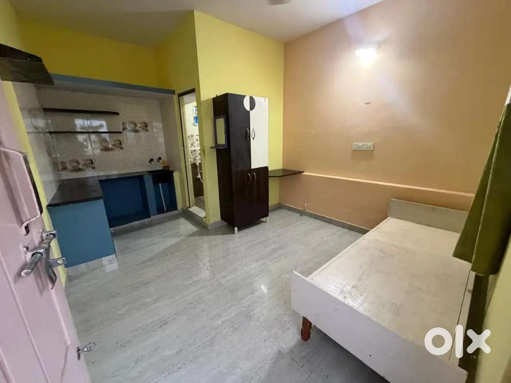 Hebbal 2nd stage house for Room Rent in 2nd floor