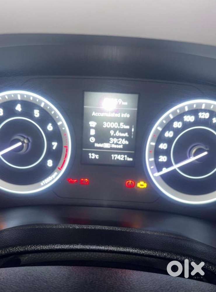 2022 Hyundai Petrol Manual 19000 Km Car