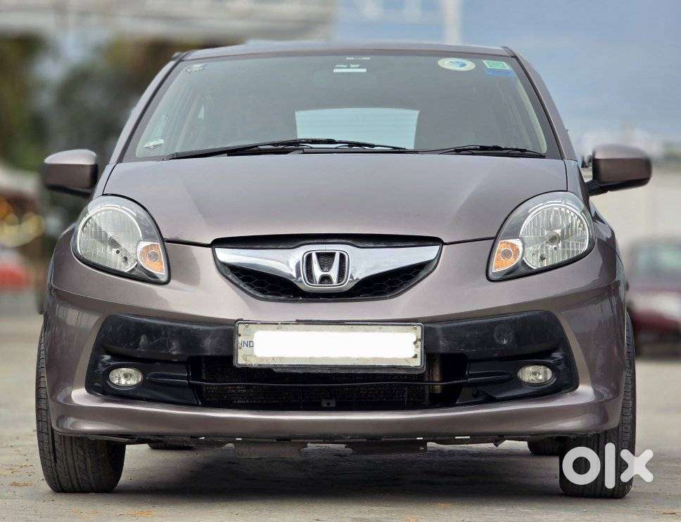 Honda Brio V Mt, 2013, Petrol