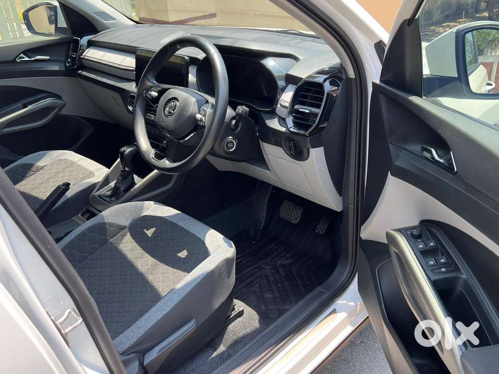 Skoda Kylaq Signature Plus At, 2025, Petrol